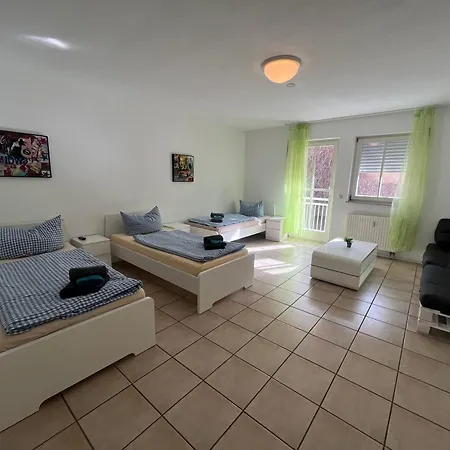 בית הארחה Apartmenthaus Home24 3*